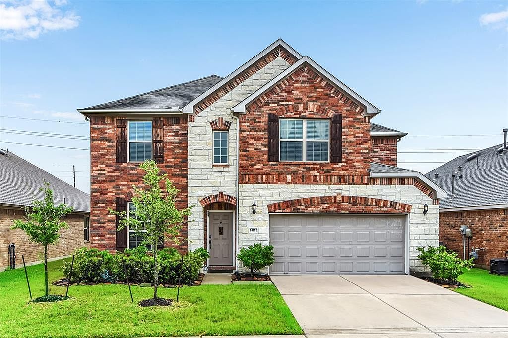 24622 Emerald Pool Falls Dr Tomball TX — Family Home